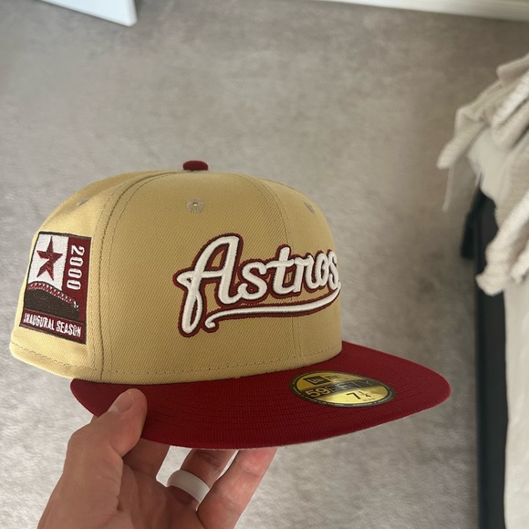 New Era Other - BRAND NEW HOUSTON ASTROS HAT SIZE 7 1/4